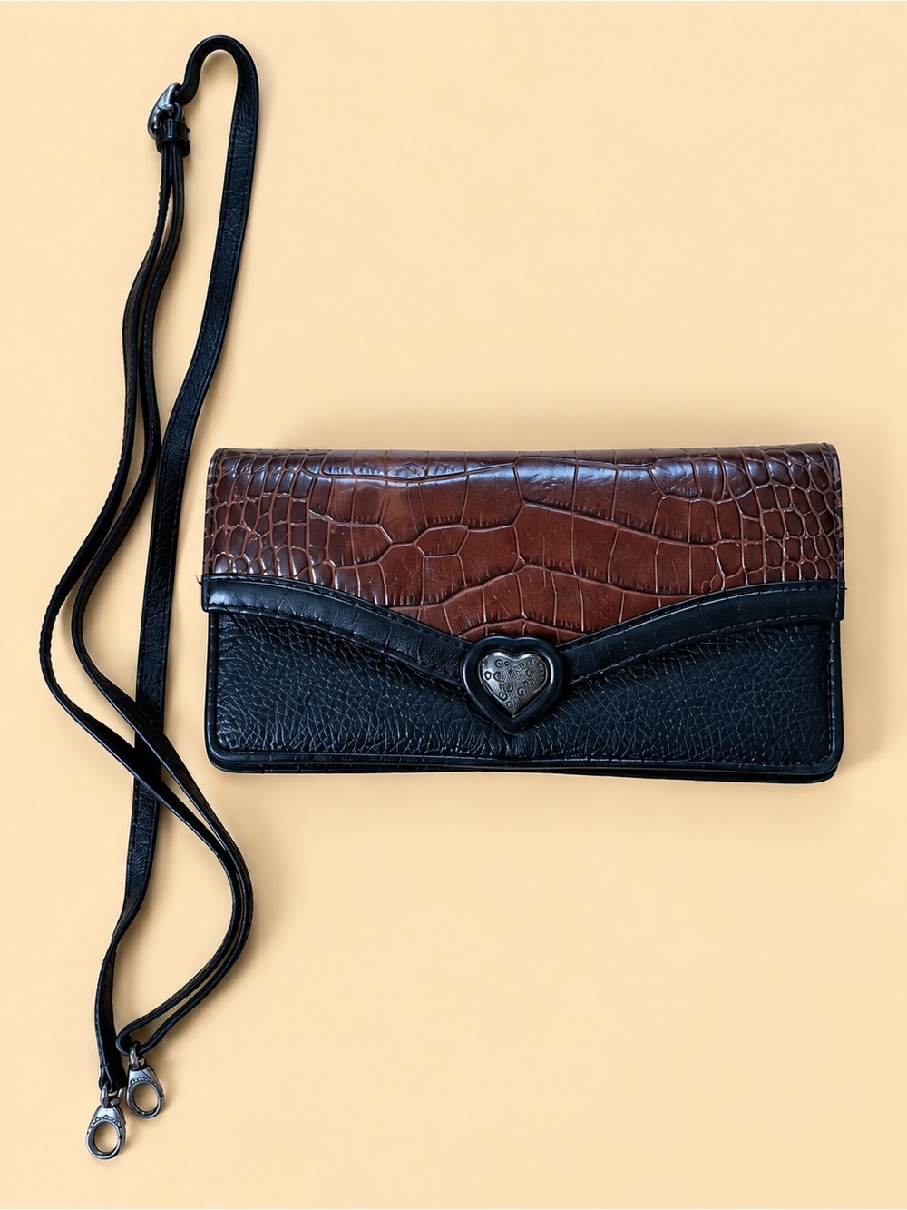Brighton Vintage Y2K Croc Leather Crossbody Wallet Heart Brown Black